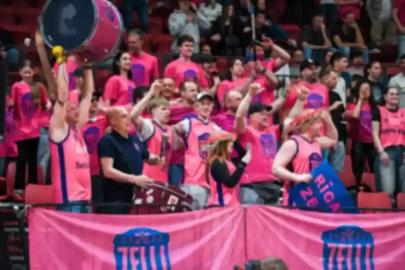 Rīgas Zeļļu fani svin